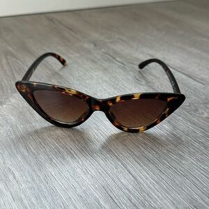 Cat eye tortoise shell sunglasses
